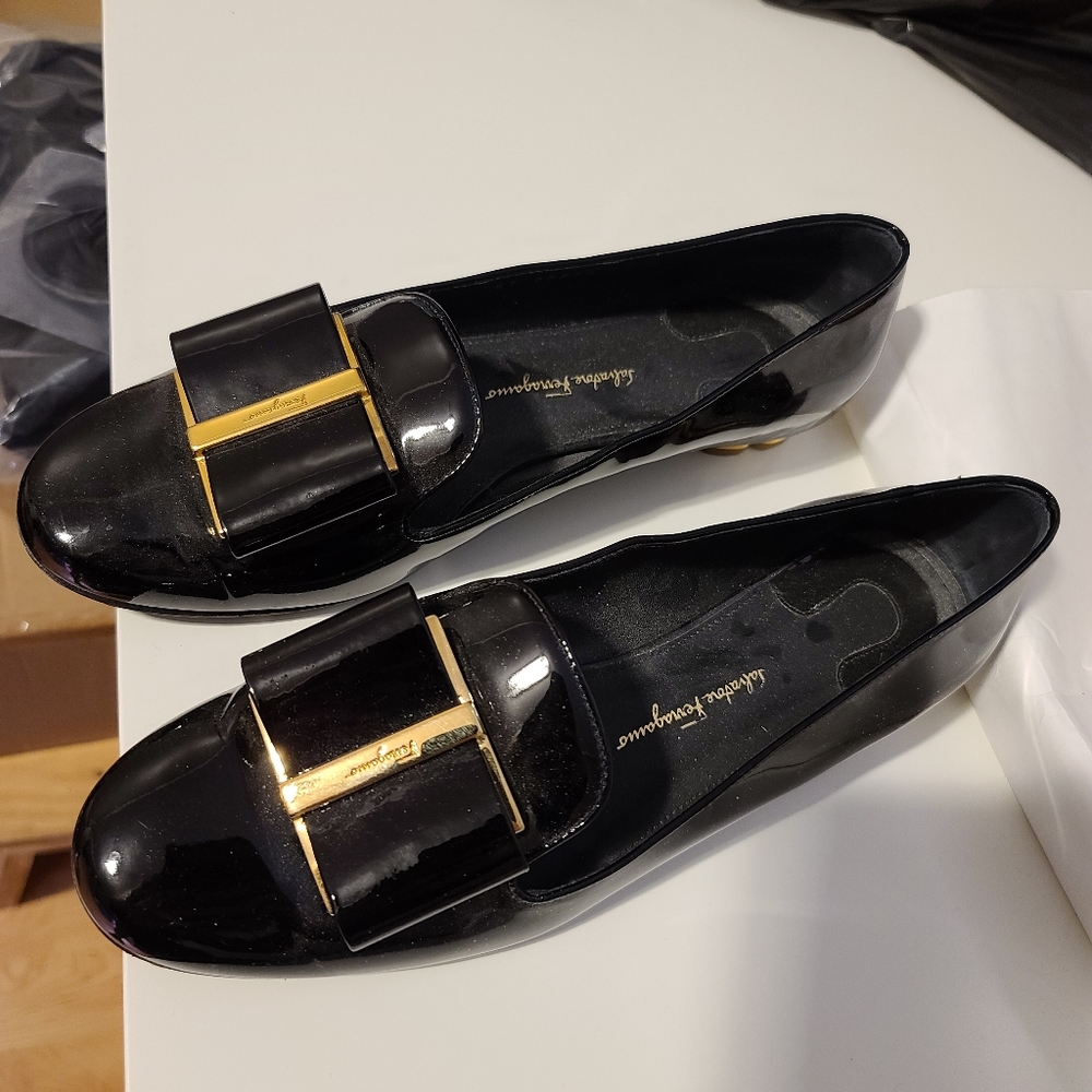 Salvatore Ferragamo flats patent